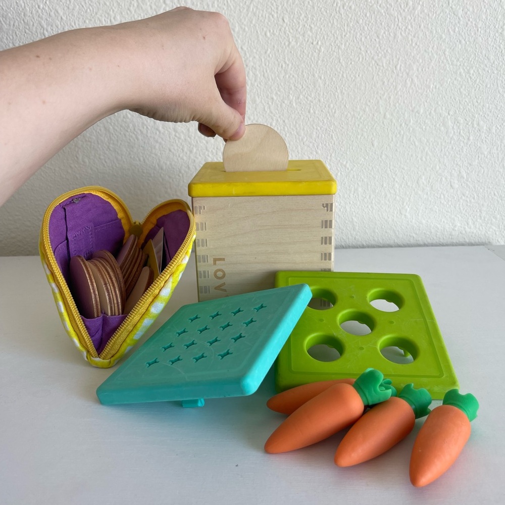 Lovevery carrot and coin bank/box